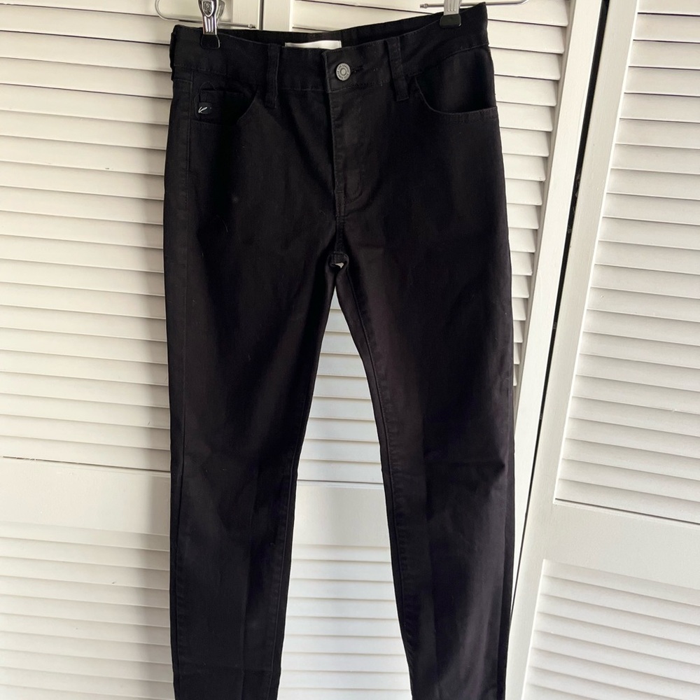 Women’s Junior Black Skinny Jeans by KanCan